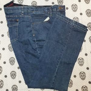 Lee "The Most Comfortable Jeans"